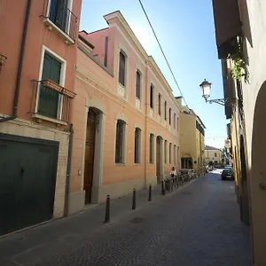 https://casa-battisti-padua.hotelinveneto.com